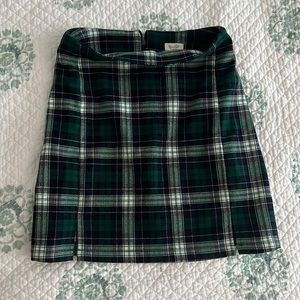 John Galt / Brandy Melville Green Plaid Mini skirt One Size, fits like an XS/S